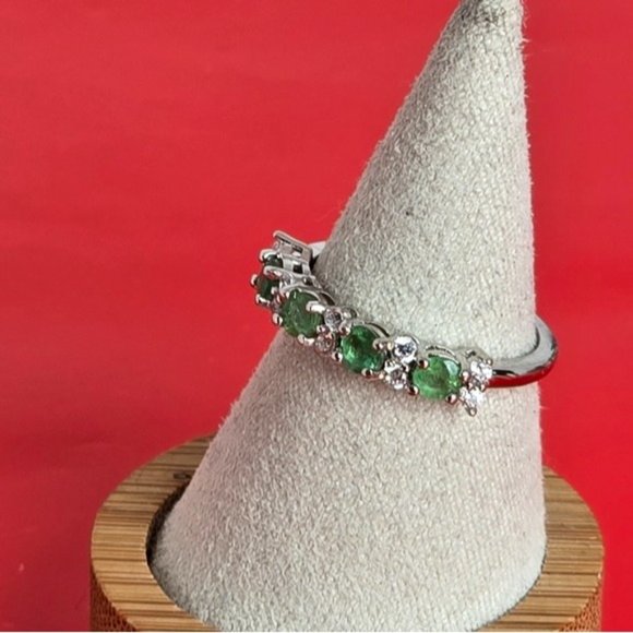 925 Sterling Silver Ring with Natural Emerald & CZ - Picture 11 of 13